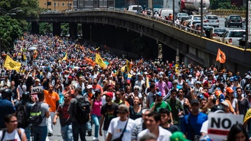 Venezuela chi con 10 ty USD du tru tien te hinh anh