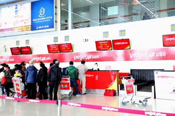 Nhieu chuyen bay cua Vietjet Air bi cham gio do dau? hinh anh