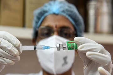 Chien tranh vaccine bung len giua cac nuoc ngheo hinh anh
