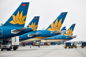 So KHDT Ha Noi xin y kien viec Vietnam Airlines mua 50 may bay hinh anh