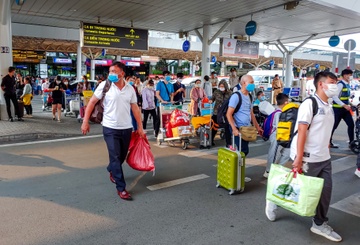Ve may bay Tet doi dao, gia re hon nam truoc hinh anh