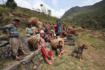 Kinh te quoc gia ngheo kho Nepal qua cac con so hinh anh