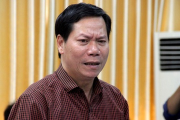 Pho bi thu Hoa Binh noi ve sai pham cua giam doc benh vien tinh hinh anh