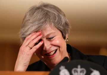 Dang sau hang loat la don tu chuc cua cac bo truong Anh vi Brexit hinh anh