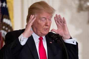 TT Trump doi mat cung luc 3 cuoc khung hoang khi bau cu sap toi hinh anh