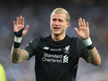 Liverpool tro ve Anh, Karius khong dam doi dien voi ong kinh hinh anh
