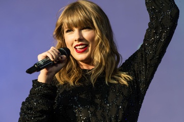 Taylor Swift xep sau Katy Perry o khoan kiem tien gioi nhat nam 2018 hinh anh