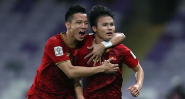 BLV Quang Huy: ‘Tuyen Viet Nam phai kien nhan neu muon ha Jordan' hinh anh