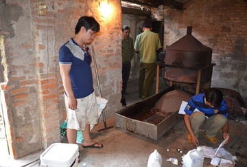Ca phe tao bot bang hoa chat san xuat xa phong hinh anh