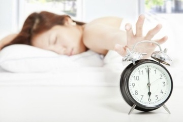 Thoi quen xau vao buoi sang mang hoa cho ban hinh anh