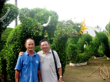 'Vua' kieng mien Tay 40 nam bien cay xanh thanh dong vat hinh anh