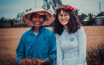 Nu sinh Can Tho rang ro ben nguoi cha chua tung di hop phu huynh hinh anh