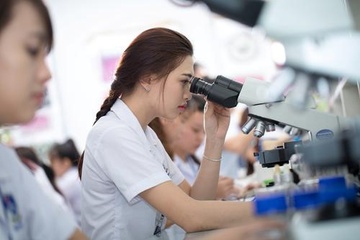 Truong dai hoc y duoc lo lang ve tieu cuc diem thi THPT quoc gia hinh anh