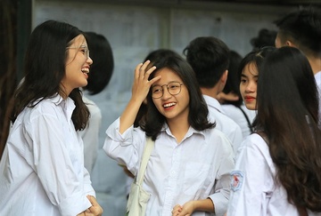 Lui thoi gian tuyen sinh dai hoc den thang 9 hinh anh