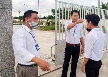Ngay dau di hoc lai, mot hoc sinh bi sot, ca lop nghi buoi chieu hinh anh