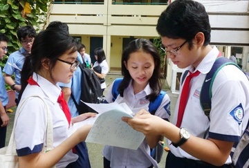 Thi tuyen lop 10: Noi giam con 2 mon, noi thi toi 6 mon hinh anh