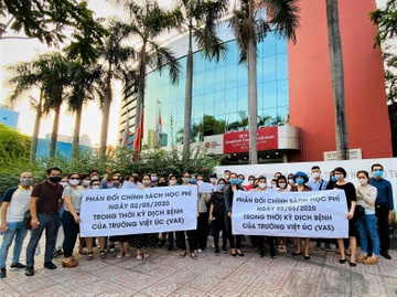 TP.HCM chi dao giai quyet kien nghi ve hoc phi truong Viet Uc hinh anh