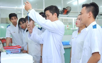 Yeu cau nhieu truong dai hoc dung tuyen sinh he cao dang hinh anh