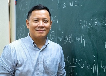 Tien si Harvard 37 tuoi la ung vien tre nhat dat chuan giao su 2020 hinh anh