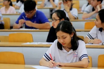 DH Quoc te huy ky thi danh gia nang luc hinh anh
