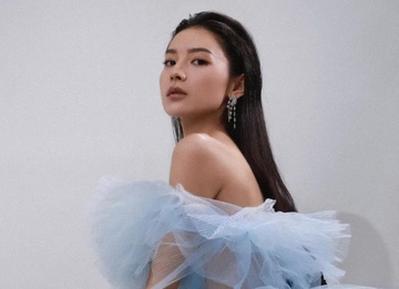 Hot girl Trung Quoc noi tieng nho day trang diem kieu Thai Lan hinh anh