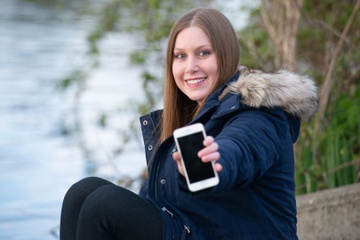 Dieu ky dieu tren chiec iPhone 8 hinh anh