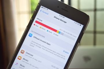 Lam gi khi iPhone day bo nho? hinh anh