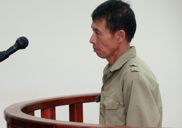 Nguoi lai xich lo lam be trai tu vong bi phat 6 thang cai tao hinh anh