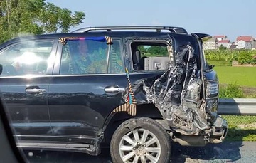 Hien truong vu tai xe Lexus bi tong chet khi dung xe tren cao toc hinh anh