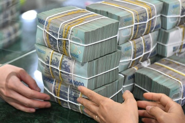 Bo Chinh tri ket luan chua dieu chinh muc luong co so hinh anh