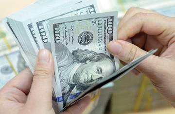 Truy to cuu dai uy cong an chiem doat 2.500 USD tang vat hinh anh