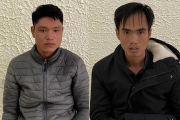 Dua 10 nguoi Trung Quoc nhap canh trai phep hinh anh