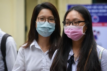 Nguoi lam gia van ban cho hoc sinh khong den lop bi xu ly nhu the nao? hinh anh