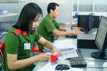 Ai duoc khai thac, su dung du lieu dan cu quoc gia? hinh anh