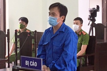 Tai xe tong CSGT tai chot kiem dich linh 30 thang tu hinh anh