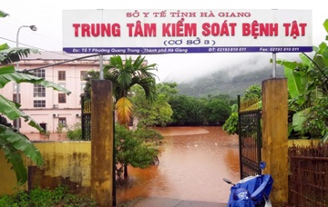 Giam doc CDC Ha Giang va 2 can bo nhan 770 trieu tu Viet A hinh anh