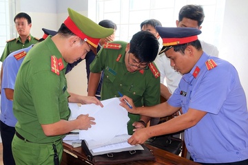 Bat giam giam doc lua dau thau chiem doat 4,7 ty dong hinh anh
