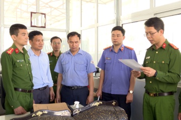 Mot dang kiem vien o Lai Chau bi cao buoc nhan hoi lo hinh anh