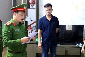 Giam doc bi cao buoc mua ban hoa don trai phep hon 500 ty dong hinh anh