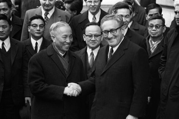 Dong gop cua ngoai giao Viet Nam vao chien thang lich su nam 1975 hinh anh