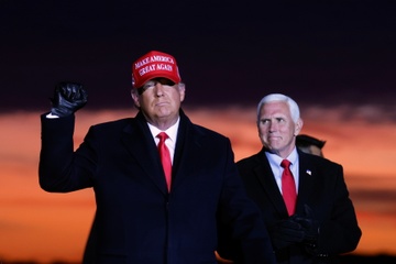 Ong Trump xung tran 'chien truong' Michigan toi hon 1h sang hinh anh