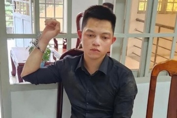 Bat giu 2 nam thanh nien cuop tai san tai cua hang Viettel hinh anh