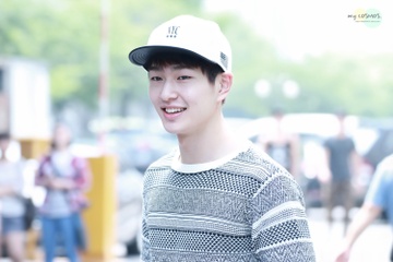 Thanh vien nhom SHINee bi dieu tra toi quay roi tinh duc hinh anh