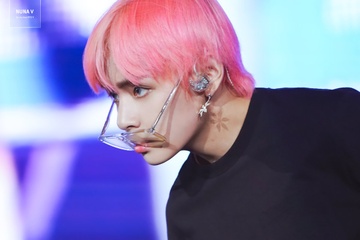 Lap vo so ky luc voi ca khuc moi, BTS khoi dong tour dien hoanh trang hinh anh