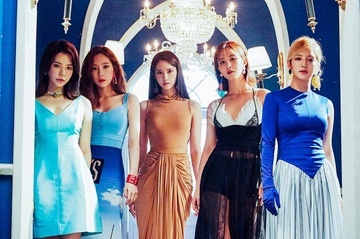 Hau 3 thanh vien roi nhom, SNSD tro lai voi doi hinh moi hinh anh