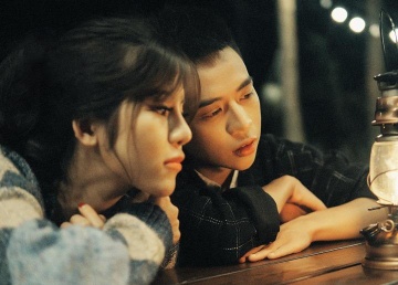 MV 'Dung nguoi dung thoi diem' tai hien man cau hon cua Huy Cung hinh anh