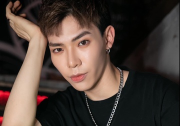 Erik la nghe si dau tien rut khoi giai thuong Han Quoc hinh anh