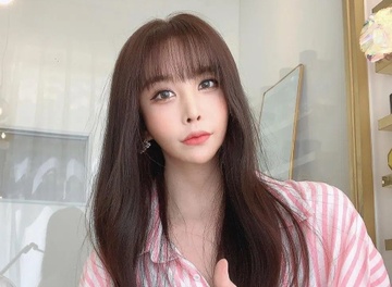 Ca si chuyen gioi dau tien cua Han Quoc dap tra khi bi ky thi hinh anh