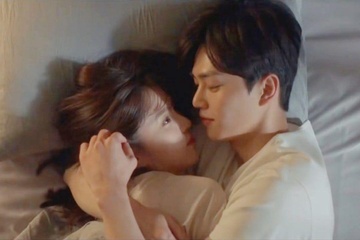 Song Kang soc khi xem lai canh tinh cam voi Han So Hee hinh anh