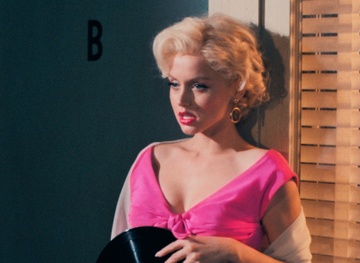 Phim ha nhuc Marilyn Monroe thong tri de cu Mam Xoi Vang hinh anh